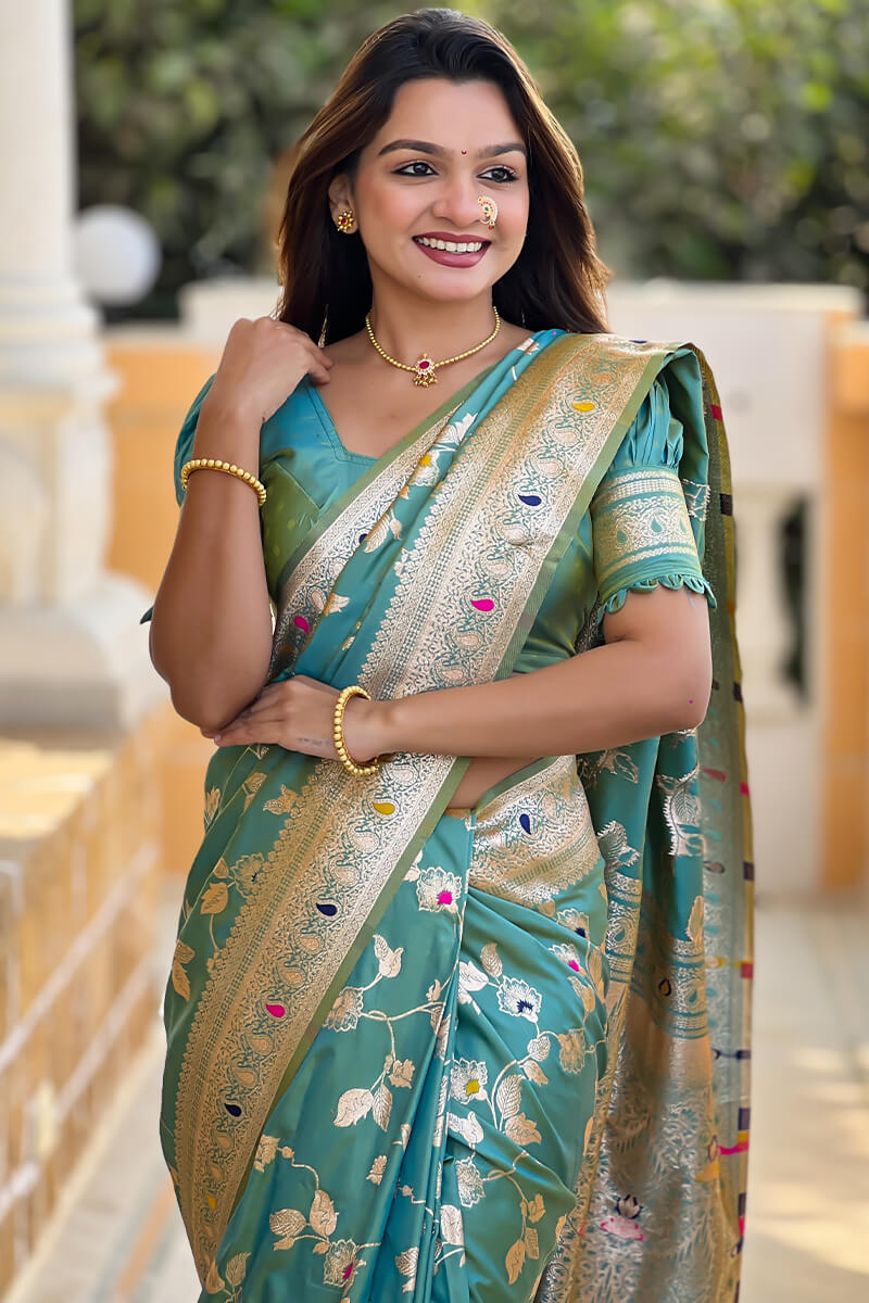 Ineffable Sea Green Soft Banarasi Silk Saree With Scrupulous Blouse Piece
