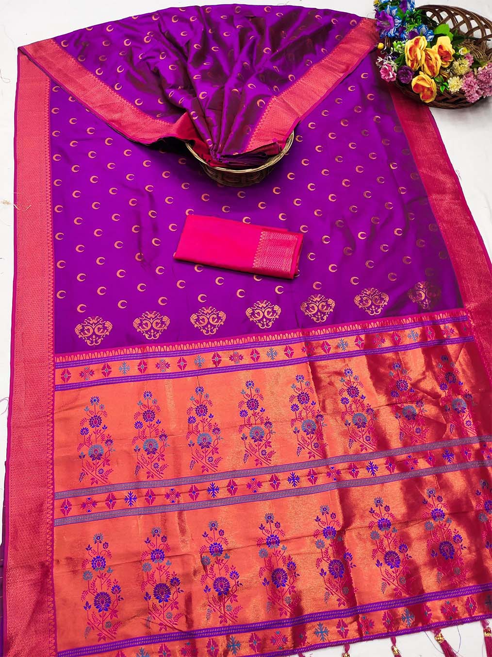 Ravishing Purple Paithani Silk Saree With Enamoring Blouse Piece