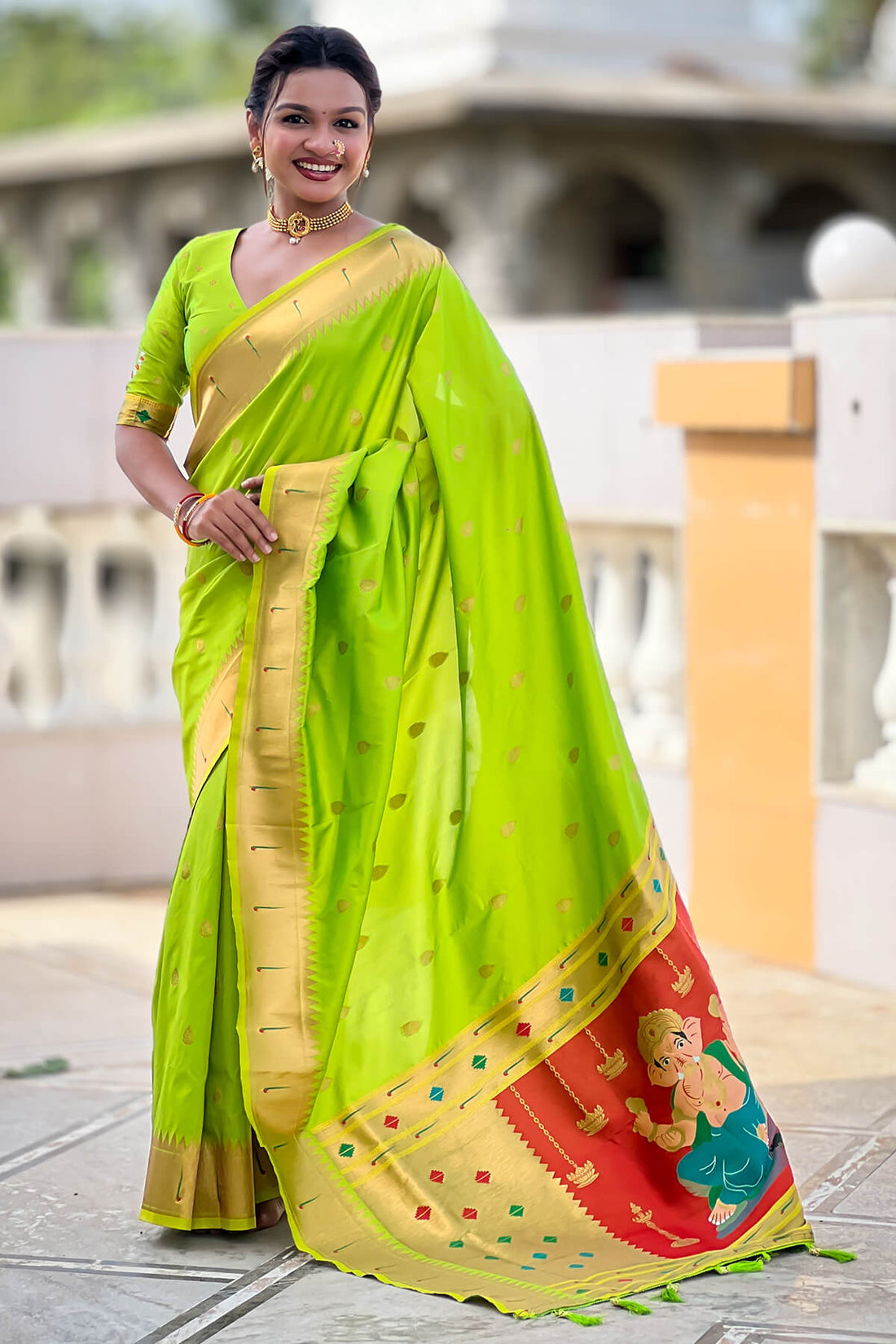 Desiring Parrot Paithani Silk Saree With Classic Blouse Piece