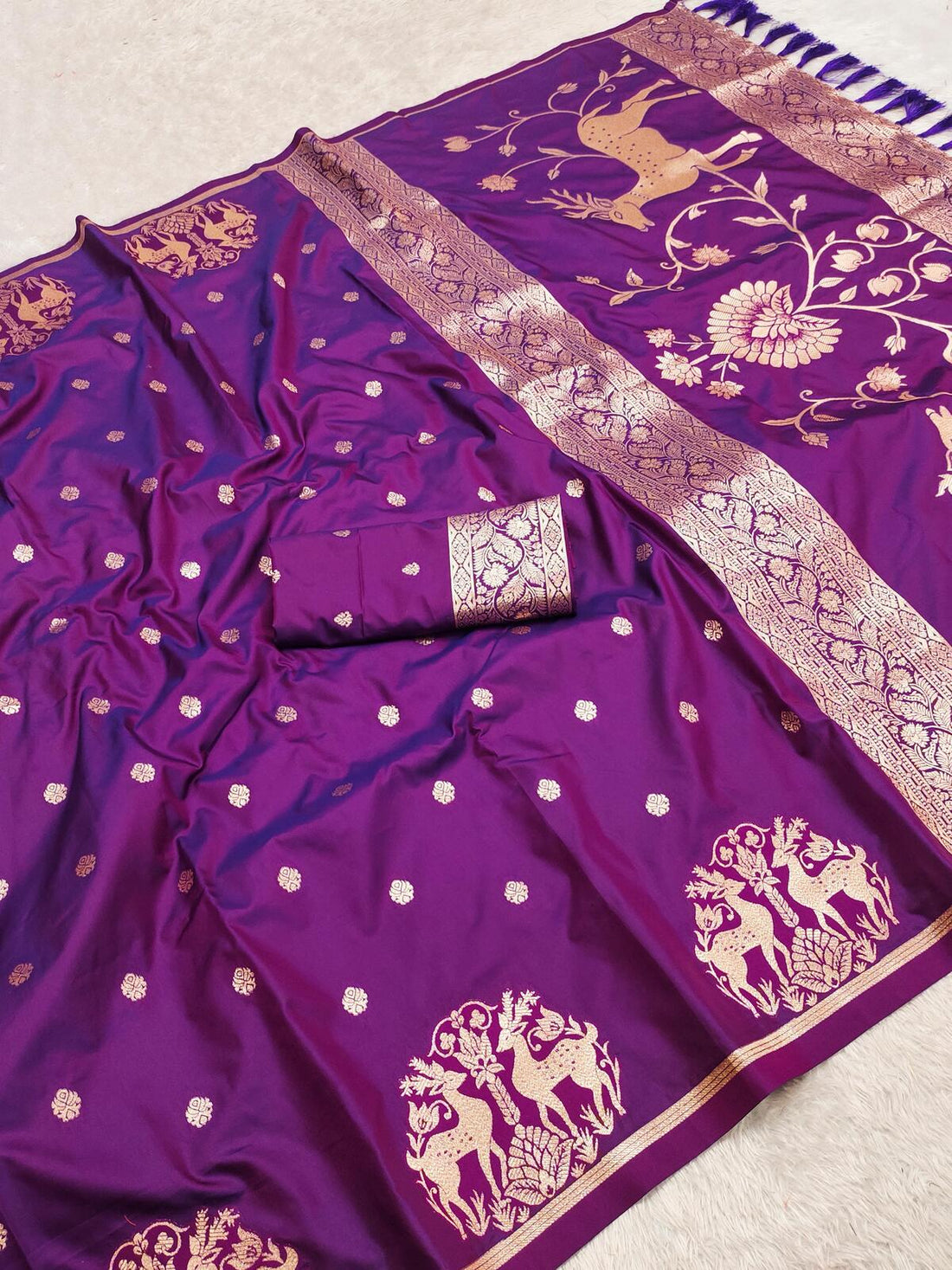 Stunning Purple Pure Zari Weaving Banarasi Silk Saree With Classic Blouse Piece