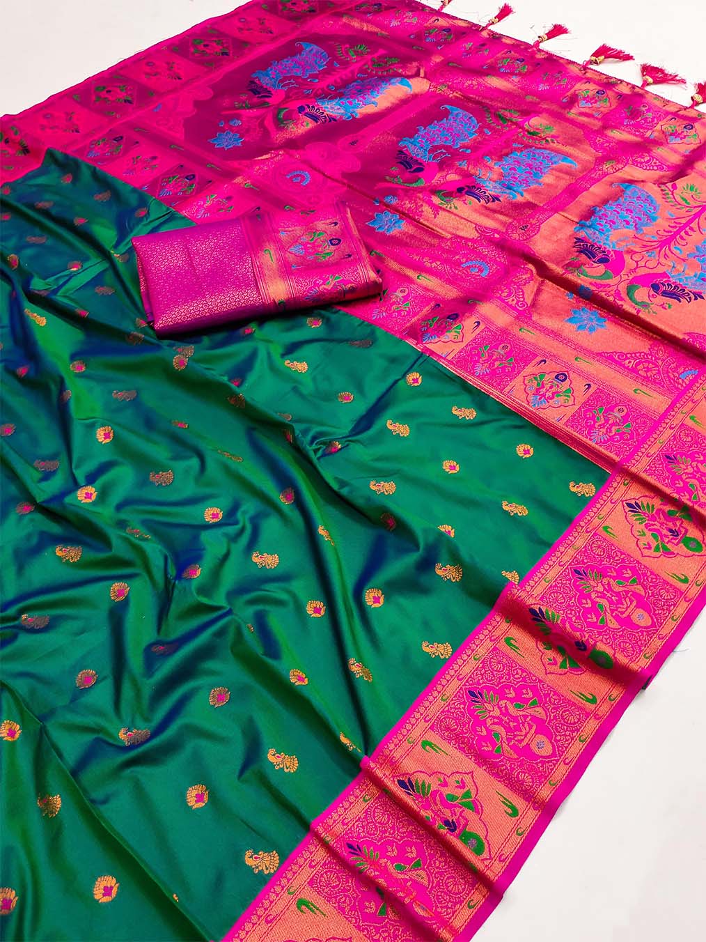 Unequalled Dark Green Paithani Silk Saree With Scrumptious Blouse Piece