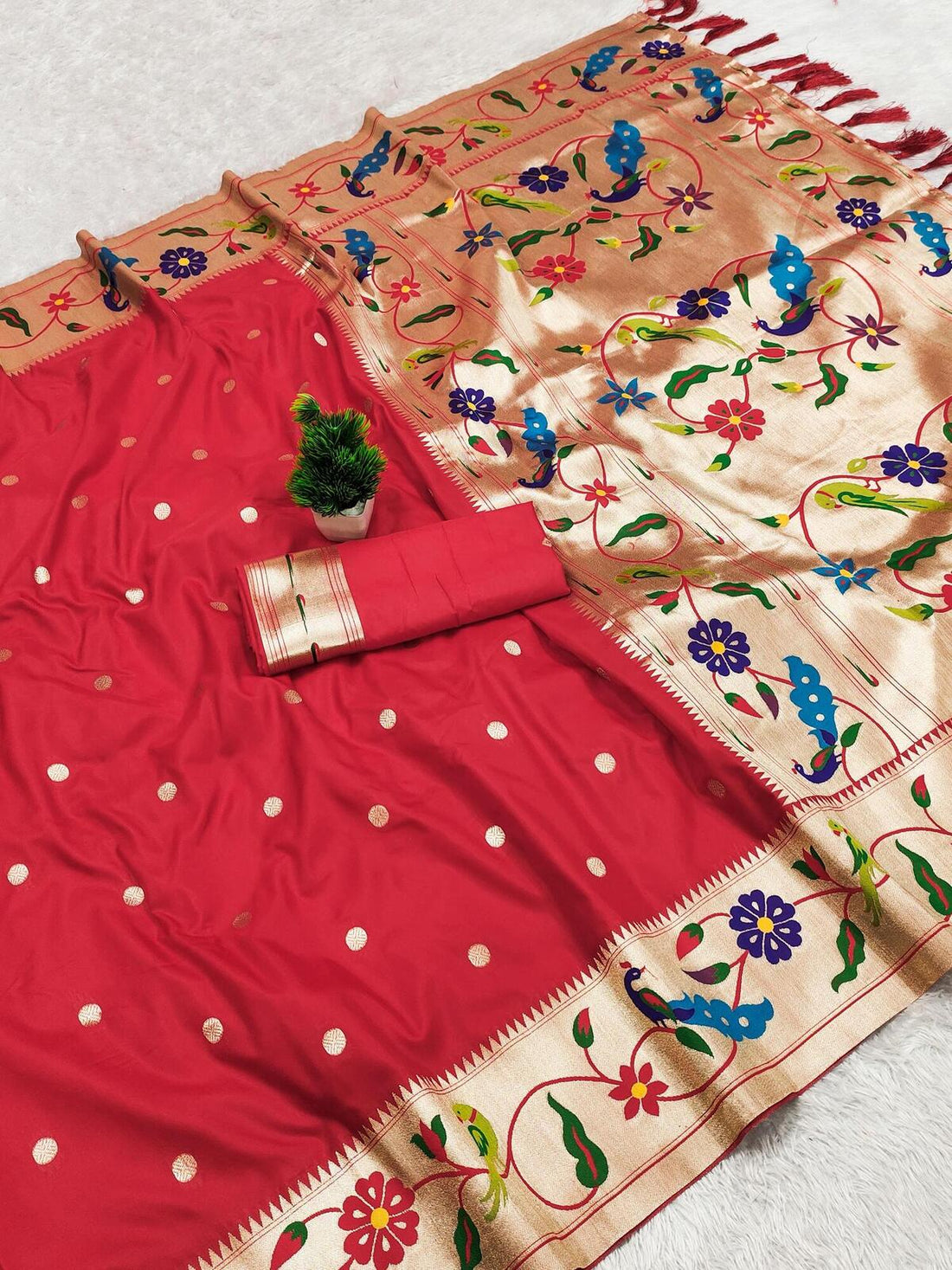 Transcendent Red Paithani Silk Saree With Beautiful Blouse Piece