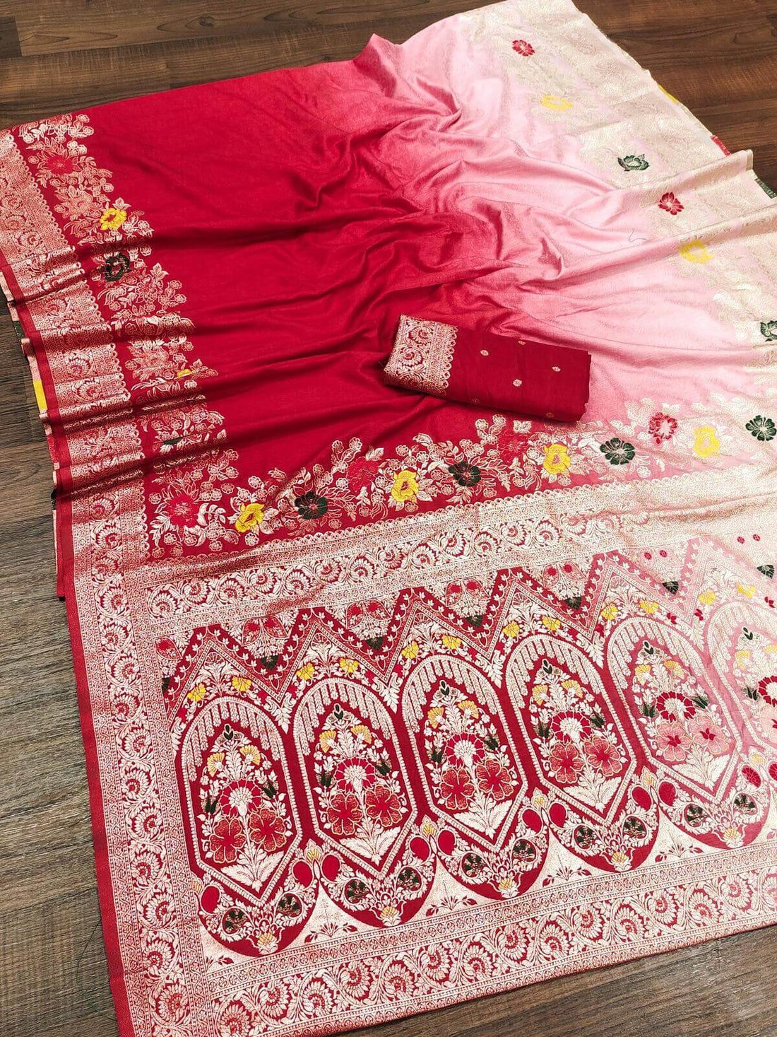 Charming Red Viscose Dola Silk Saree With Opulent Blouse Piece