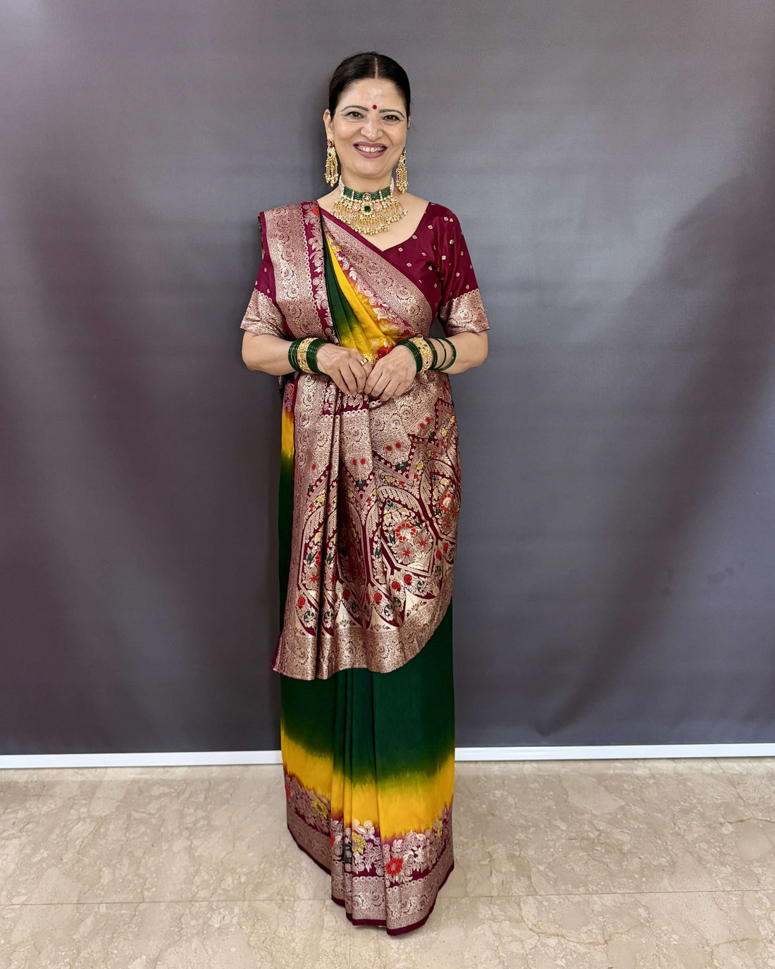 Resplendent Dark Green Banarasi Dola Silk Saree With Demesne Blouse Piece