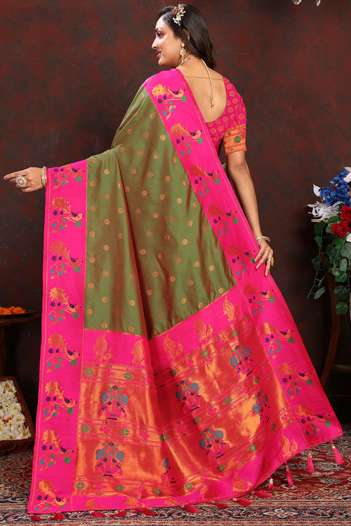 Load image into Gallery viewer, Delightful Green Paithani Silk Saree With Twirling Blouse Piece
