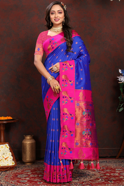 Load image into Gallery viewer, Invaluable Royal Blue Paithani Silk Saree With Skinny Blouse Piece
