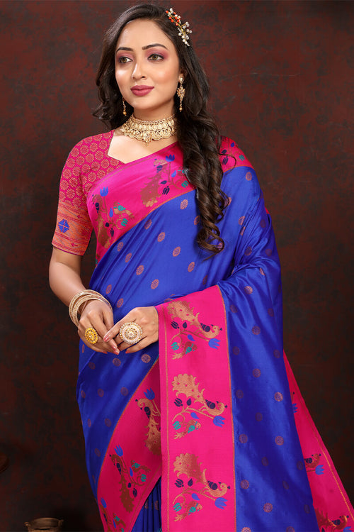 Load image into Gallery viewer, Invaluable Royal Blue Paithani Silk Saree With Skinny Blouse Piece
