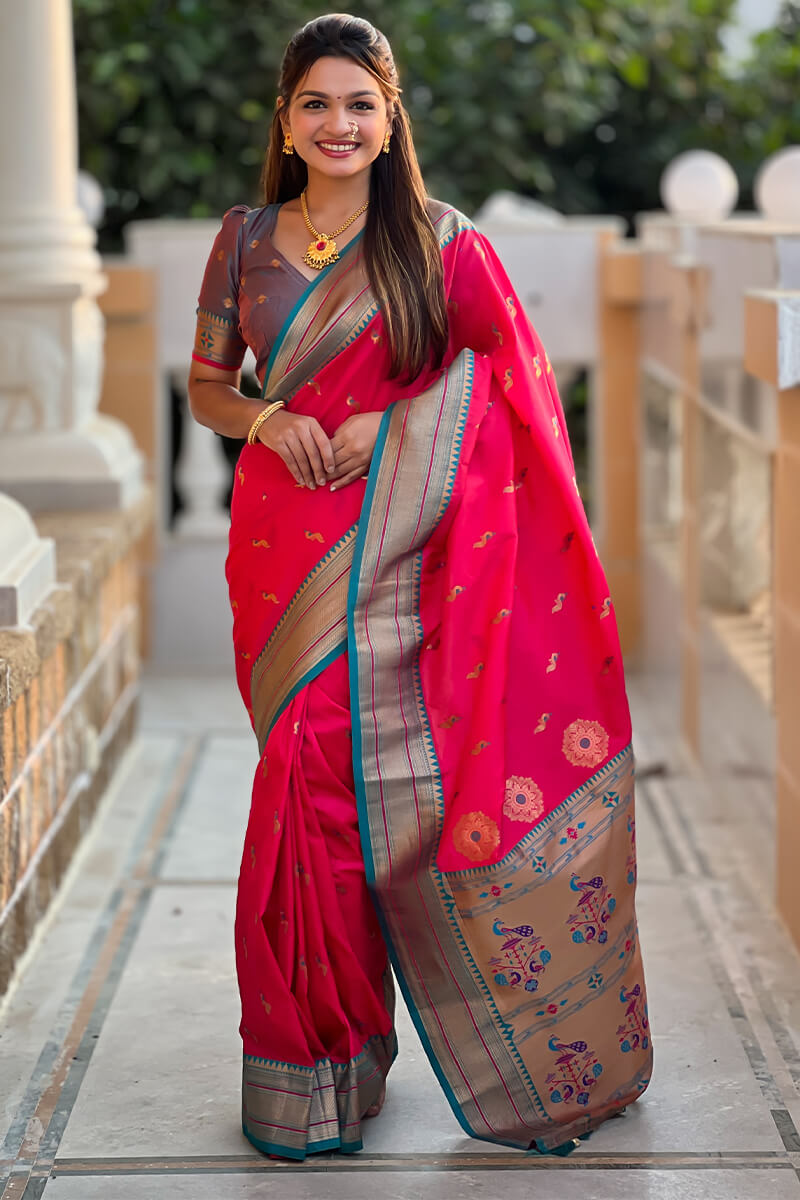 Sophisticated Dark Pink Paithani Silk Saree With Pretty Blouse Piece