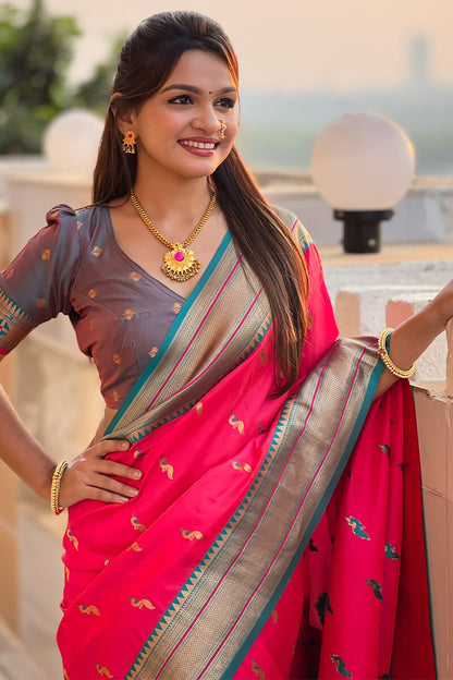 Sophisticated Dark Pink Paithani Silk Saree With Pretty Blouse Piece