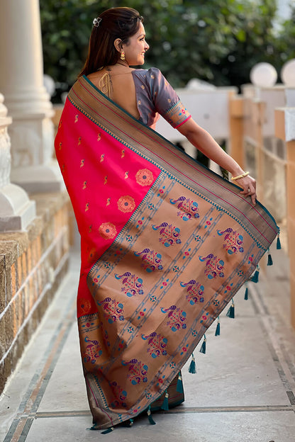 Sophisticated Dark Pink Paithani Silk Saree With Pretty Blouse Piece