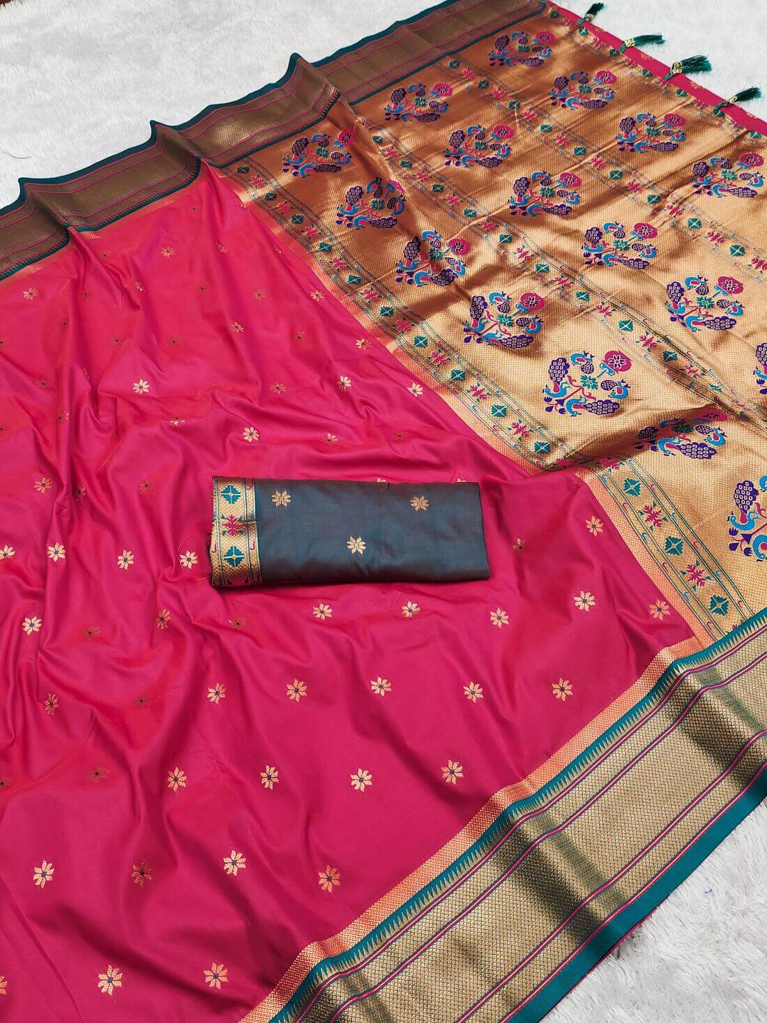 Evocative Dark Pink Paithani Silk Saree With Deserving Blouse Piece
