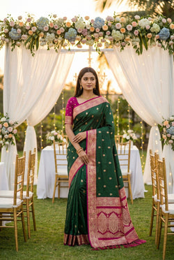 Verdant Dark Green Pure Zari Weaving Banarasi Silk Saree With Allure Blouse Piece