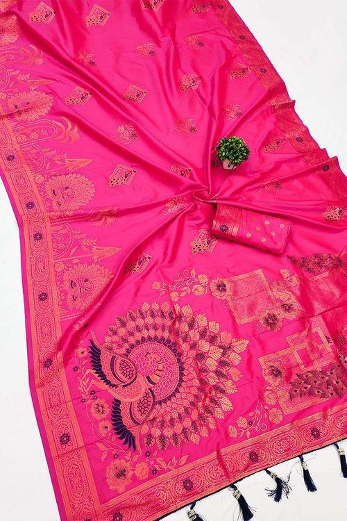 Load image into Gallery viewer, Comely Dark Pink Paithani Silk Saree With Demesne Blouse Piece
