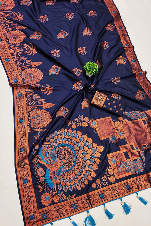 Load image into Gallery viewer, Twirling Navy Blue Paithani Silk Saree With Groovy Blouse Piece
