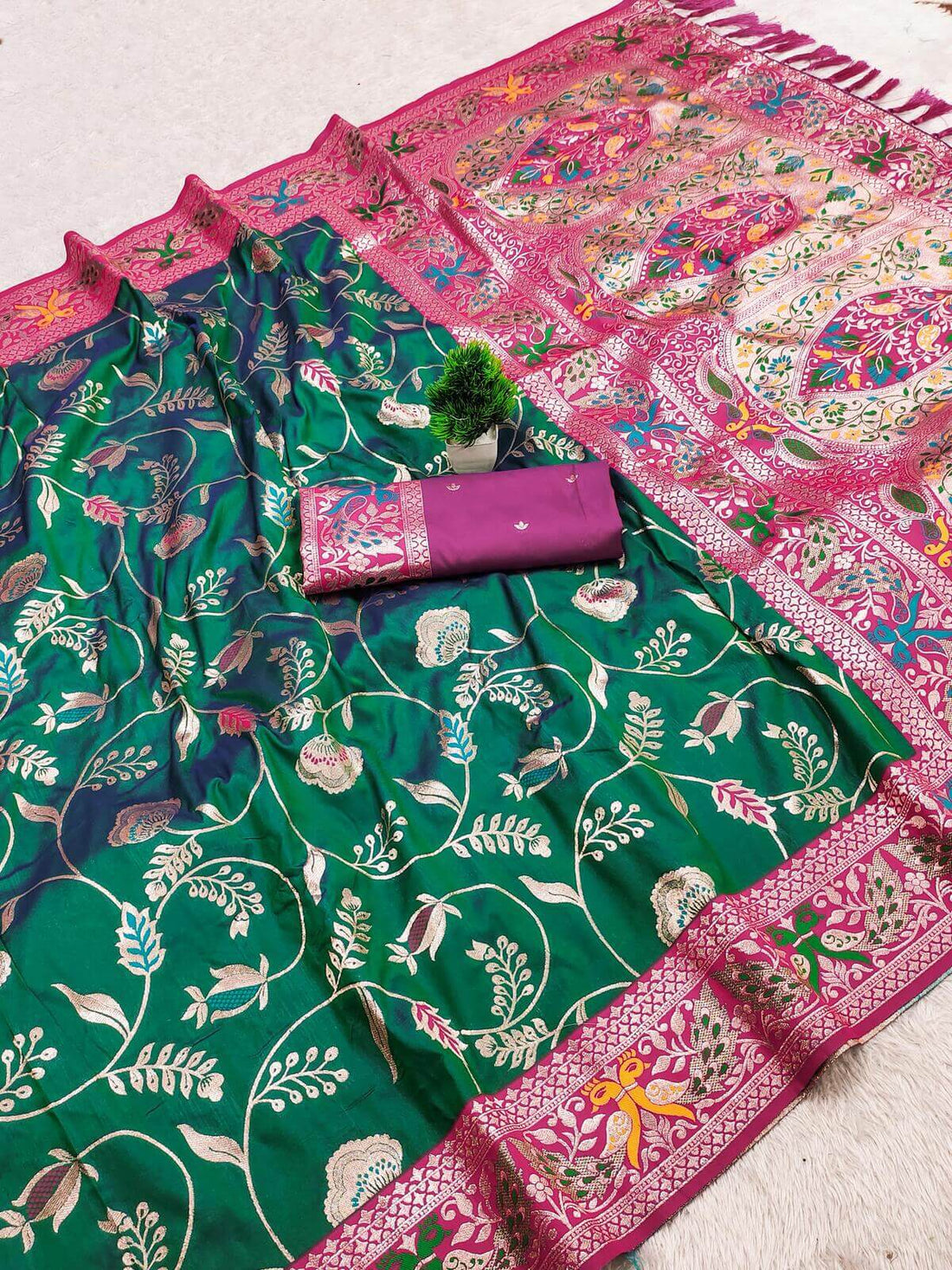 Majestic Green Paithani Silk Saree With Flameboyant Blouse Piece