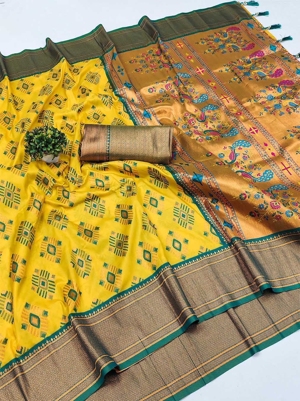 Brood Yellow Paithani Silk Saree With Demure Blouse Piece