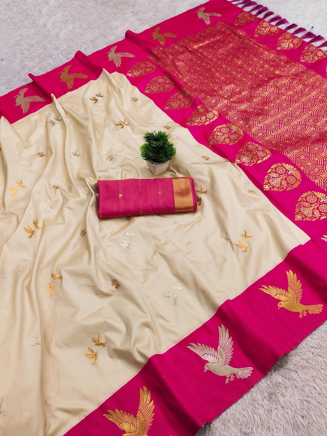 Conflate Beige Pure Zari Weaving Banarasi Silk Saree With Jubilant Blouse Piece