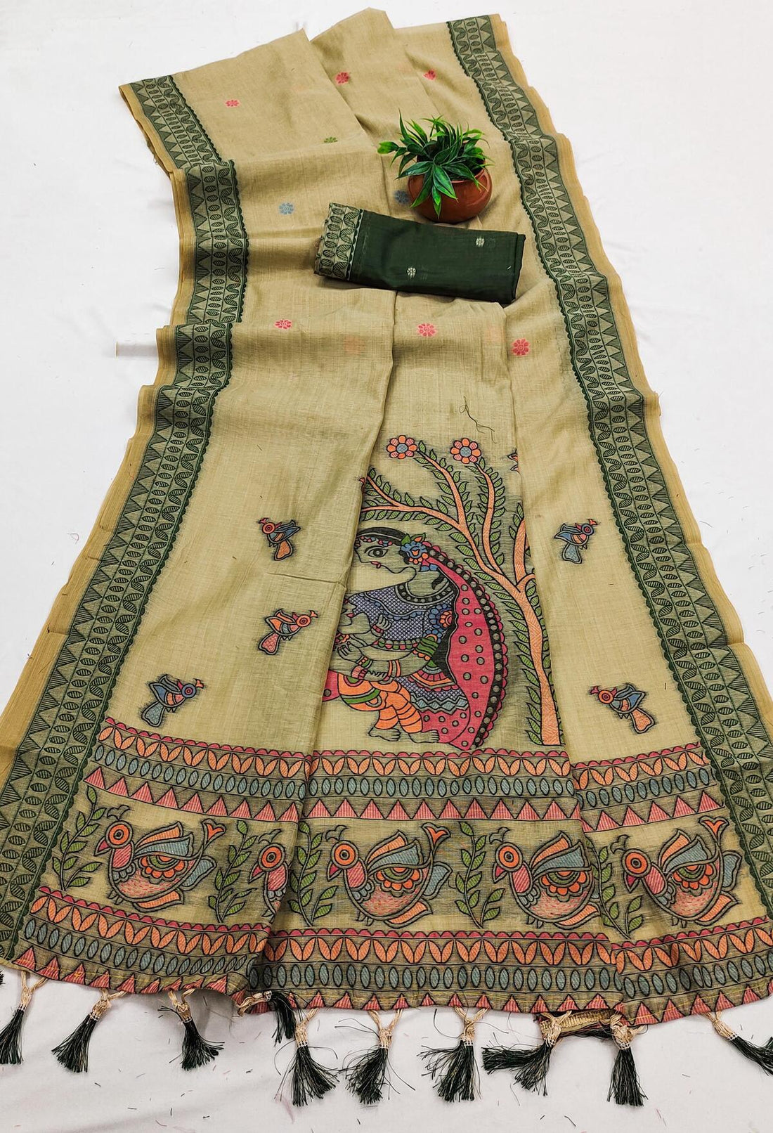 Quintessential Mehndi Pure Munga Cotton Silk Saree With Magnetic Blouse Piece