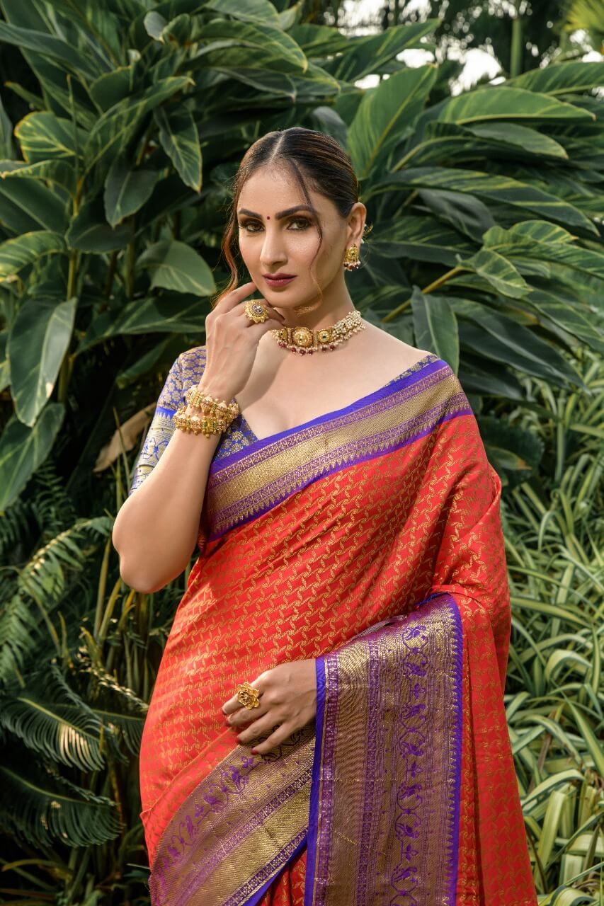 Sizzling Purple Soft Banarasi Silk Saree With Bewitching Blouse Piece