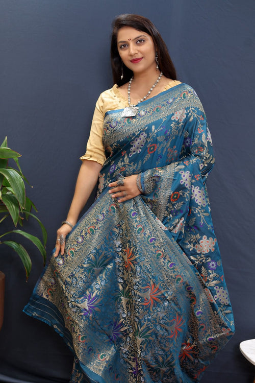 Load image into Gallery viewer, Felicitous Rama Soft Banarasi Silk Saree With Amiable Blouse Piece
