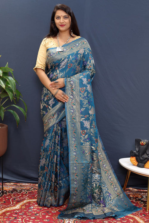 Load image into Gallery viewer, Felicitous Rama Soft Banarasi Silk Saree With Amiable Blouse Piece
