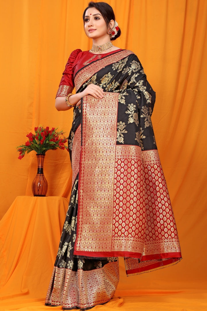 Fragrant Black Kanjivaram Silk With Alluring Blouse Piece