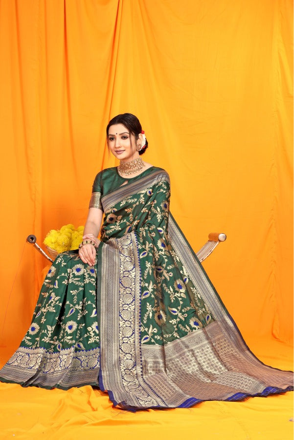 Mesmerising Green Kanjivaram Silk With Tremendous Blouse Piece