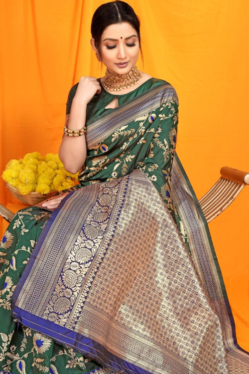 Load image into Gallery viewer, Mesmerising Green Kanjivaram Silk With Tremendous Blouse Piece
