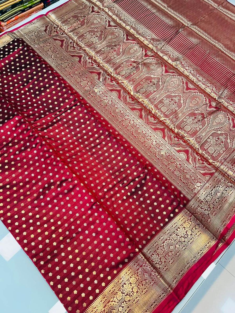 Prodigal Red Soft Banarasi Silk Saree With Snazzy Blouse Piece