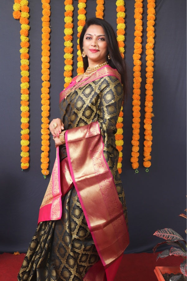 Invaluable Black Kanjivaram Silk With Extraordinary Blouse Piece