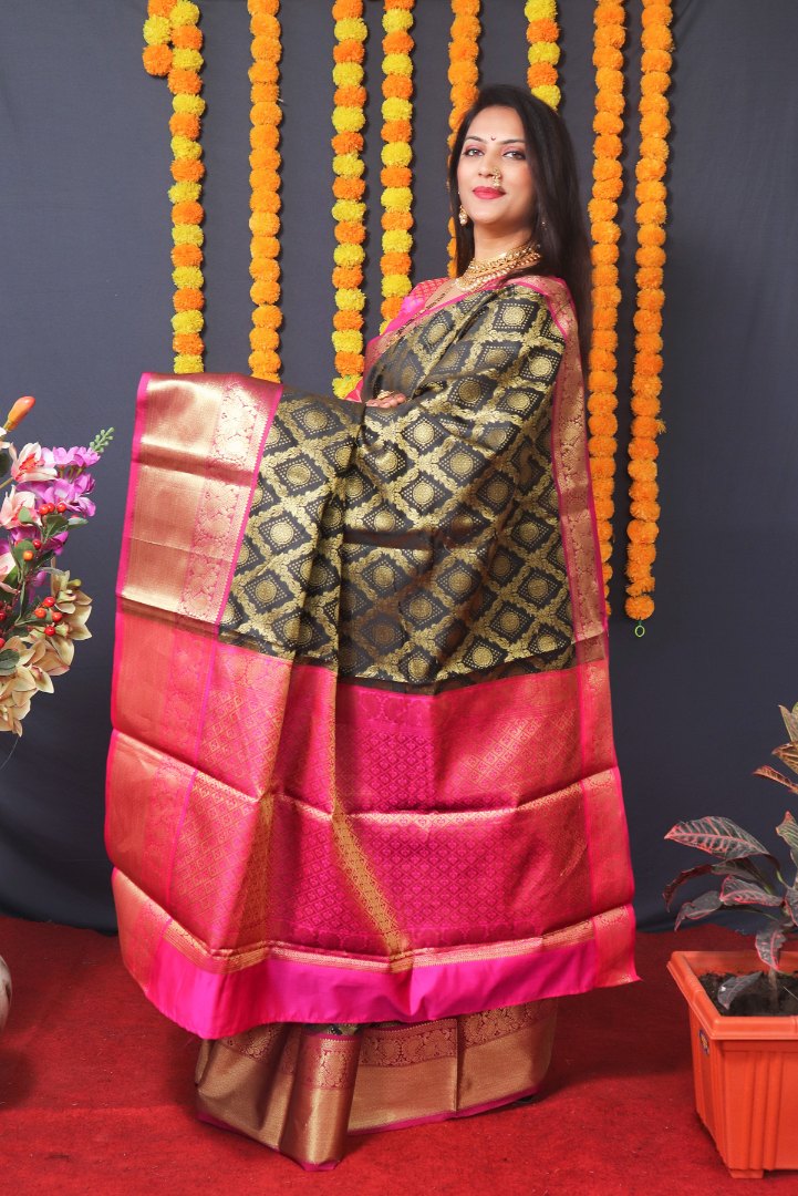 Invaluable Black Kanjivaram Silk With Extraordinary Blouse Piece