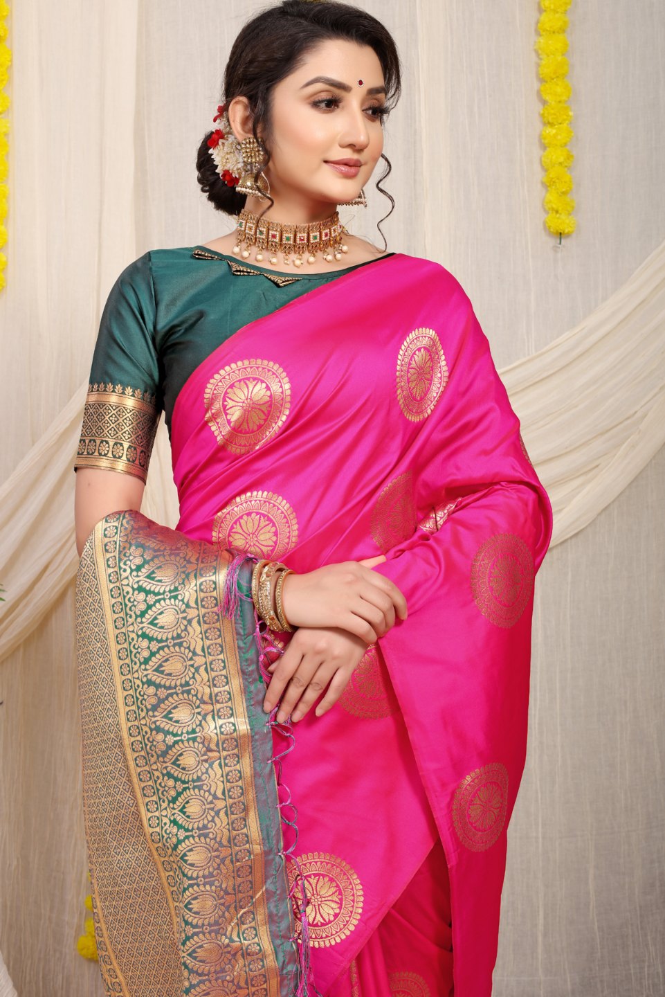Stunning Dark Pink Kanjivaram Silk Saree and Angelic Blouse Piece