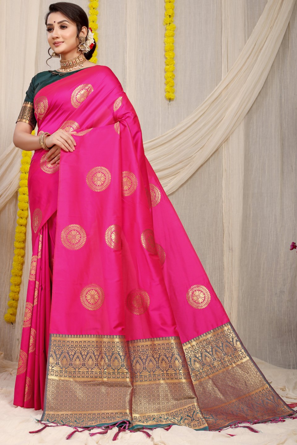 Stunning Dark Pink Kanjivaram Silk Saree and Angelic Blouse Piece
