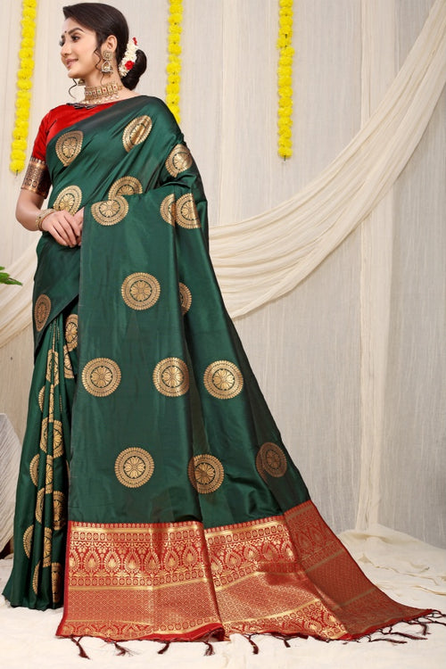 Load image into Gallery viewer, Gleaming Green Kanjivaram Silk Saree and Angelic Blouse Piece
