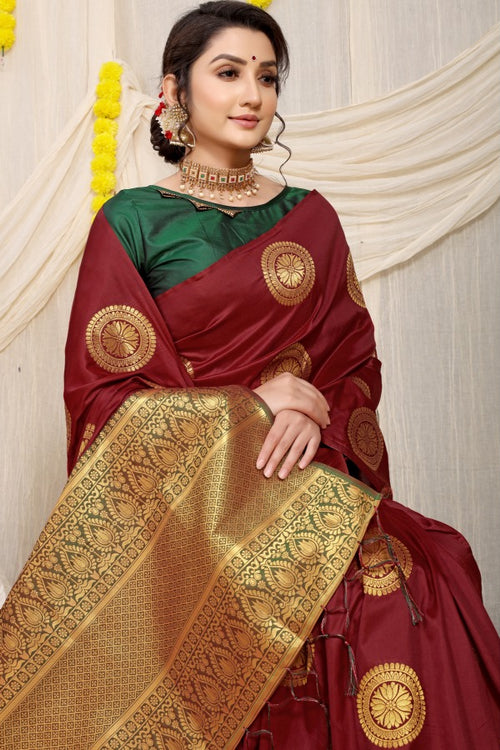 Load image into Gallery viewer, Sensational Maroon Kanjivaram Silk Saree and Angelic Blouse Piece
