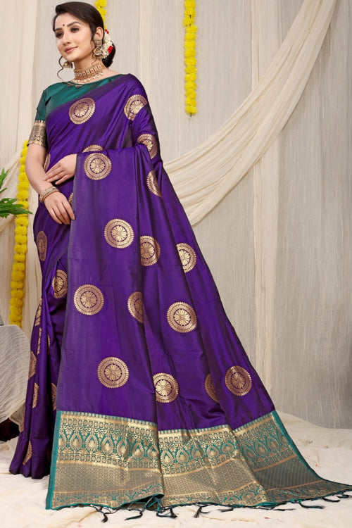 Load image into Gallery viewer, Eye-catching Royal Blue Kanjivaram Silk Saree and Angelic Blouse Piece
