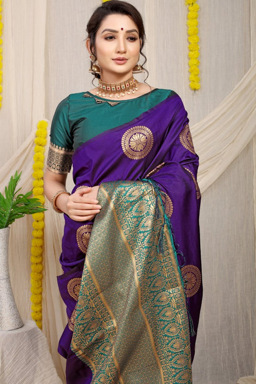 Load image into Gallery viewer, Eye-catching Royal Blue Kanjivaram Silk Saree and Angelic Blouse Piece
