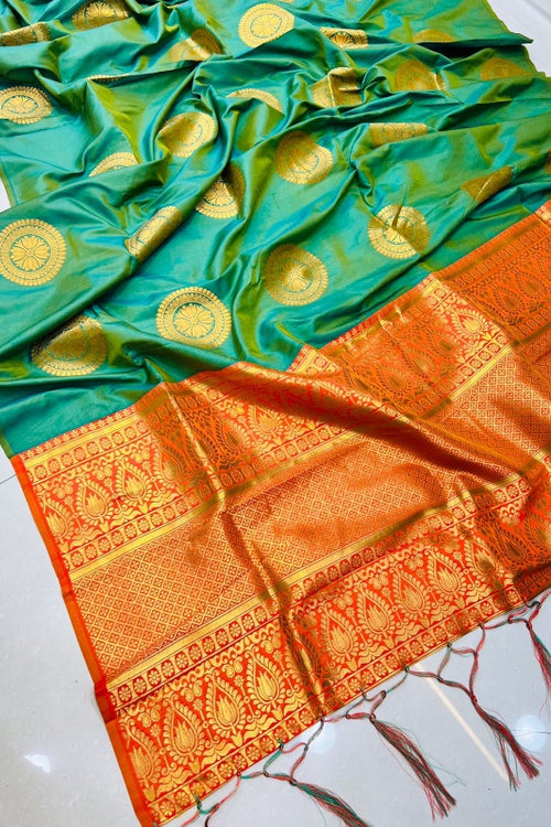 Load image into Gallery viewer, Desiring Sea Green Kanjivaram Silk Saree and Angelic Blouse Piece
