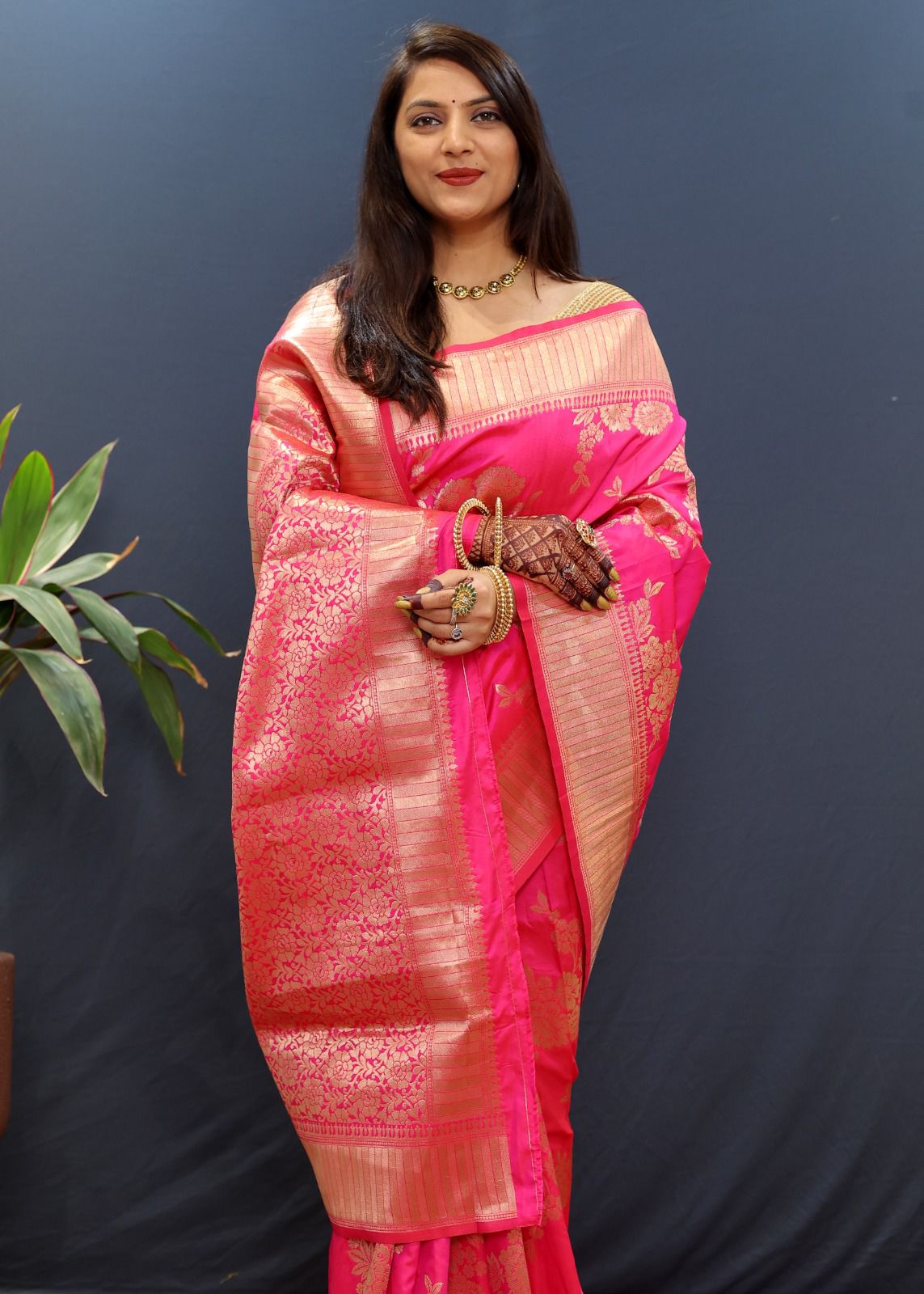 Propinquity Dark Pink Soft Banarasi Silk Saree With Ineffable Blouse Piece