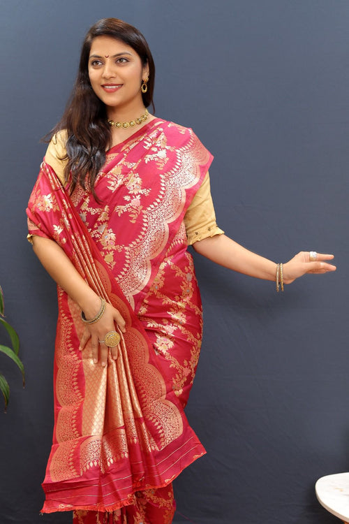 Load image into Gallery viewer, Gratifying Dark Pink Soft Banarasi Silk Saree With Charming Blouse Piece
