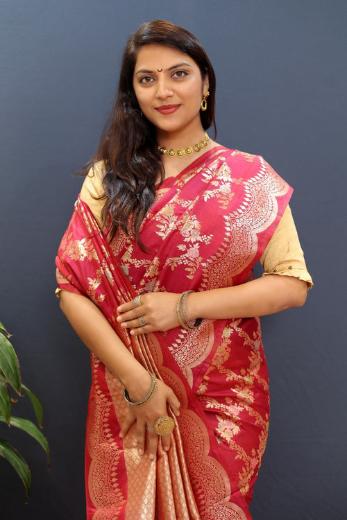 Load image into Gallery viewer, Gratifying Dark Pink Soft Banarasi Silk Saree With Charming Blouse Piece
