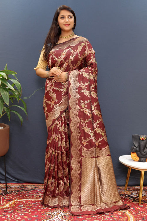 Load image into Gallery viewer, Twirling Maroon Soft Banarasi Silk Saree With Exceptional Blouse Piece
