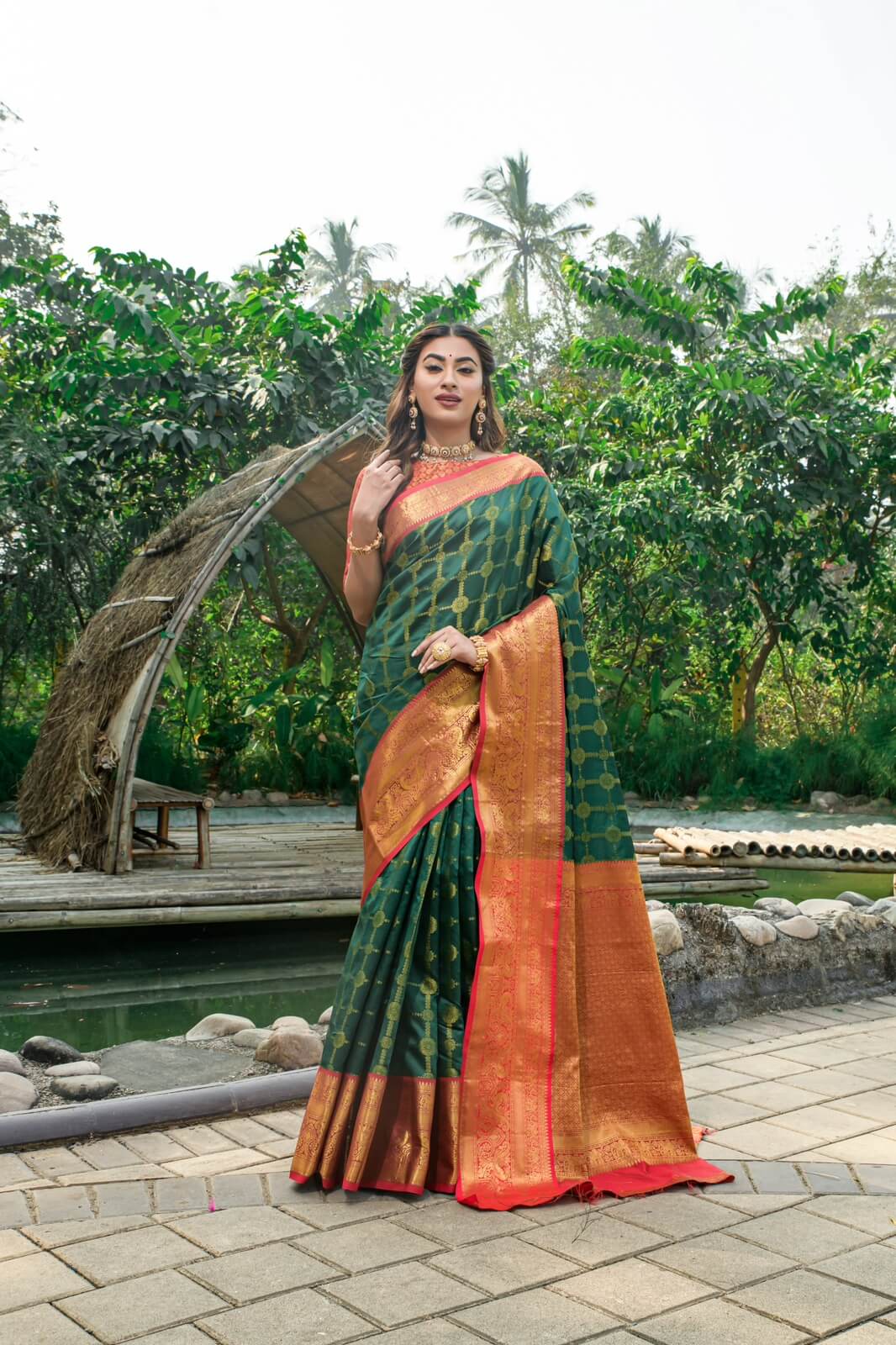 Invaluable Dark Green Kanjivaram Silk and Fugacious Blouse Piece