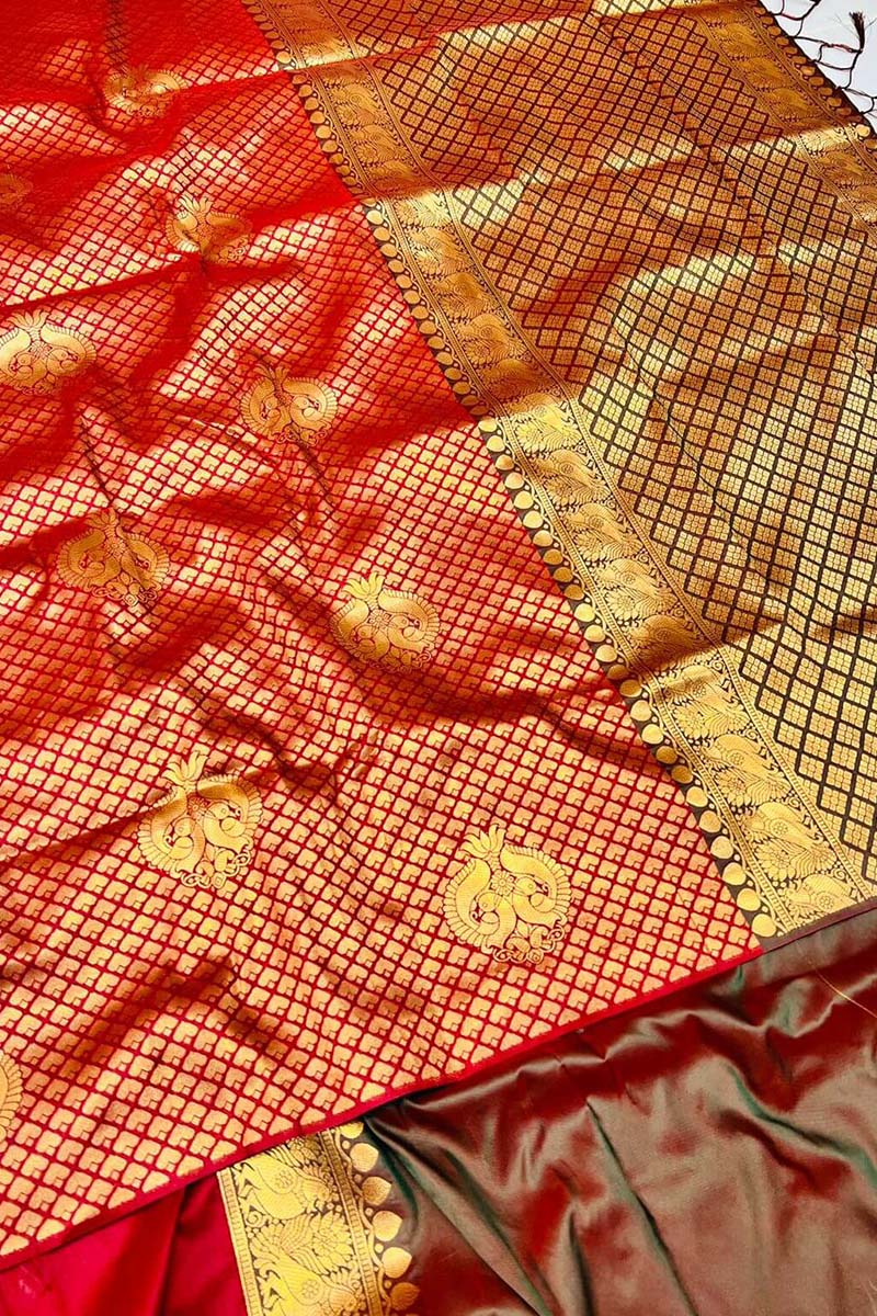 Gratifying Mehndi Soft Silk Saree With Incredible Blouse Piece