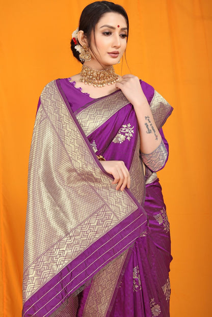 Sensational Purple Kanjivaram Silk With Arresting Blouse Piece