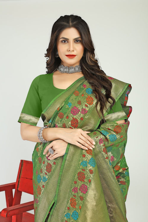 Load image into Gallery viewer, Refreshing Green Linen Silk Saree With Alluring Blouse Piece
