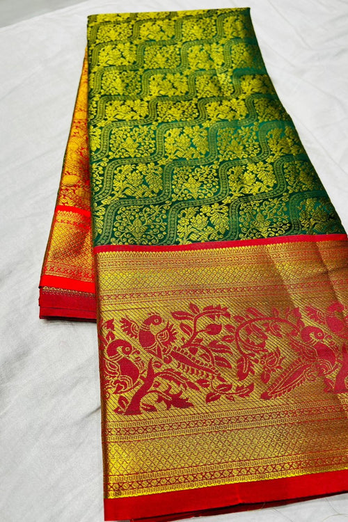 Load image into Gallery viewer, Gleaming Green Soft Banarasi Silk Saree With Impressive Blouse Piece
