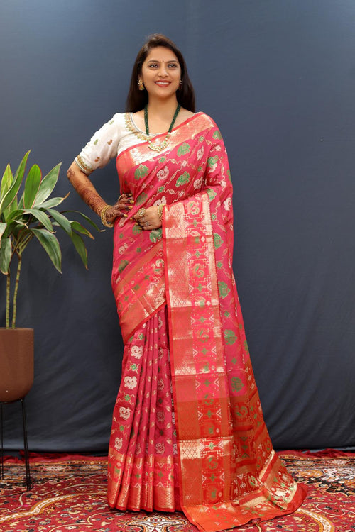 Load image into Gallery viewer, Lagniappe Pink Patola Silk Saree with Rhapsodic Blouse Piece
