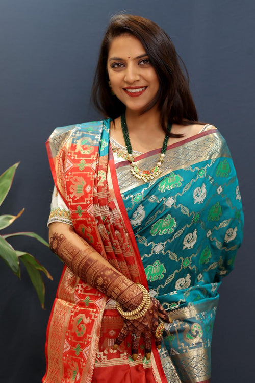 Load image into Gallery viewer, Effervescent Rama Patola Silk Saree with Piquant Blouse Piece
