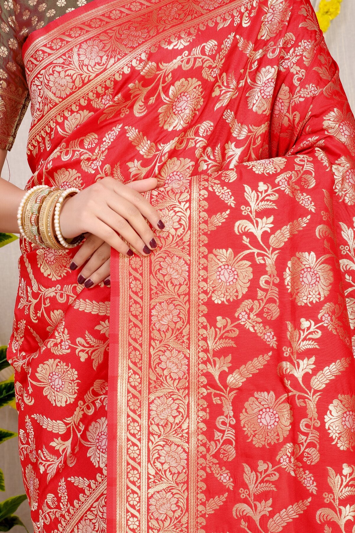 Eye-catching Red Soft Banarasi Silk Saree With Nemesis Blouse Piece